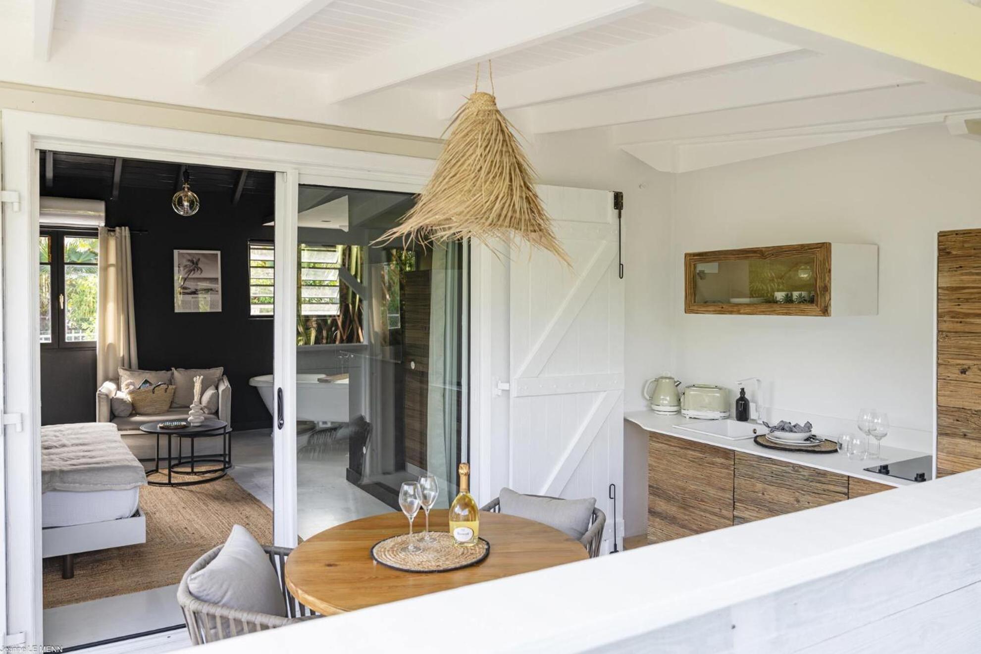Pomme Cannelle Luxury Suites & Spa Orient Bay Exterior foto