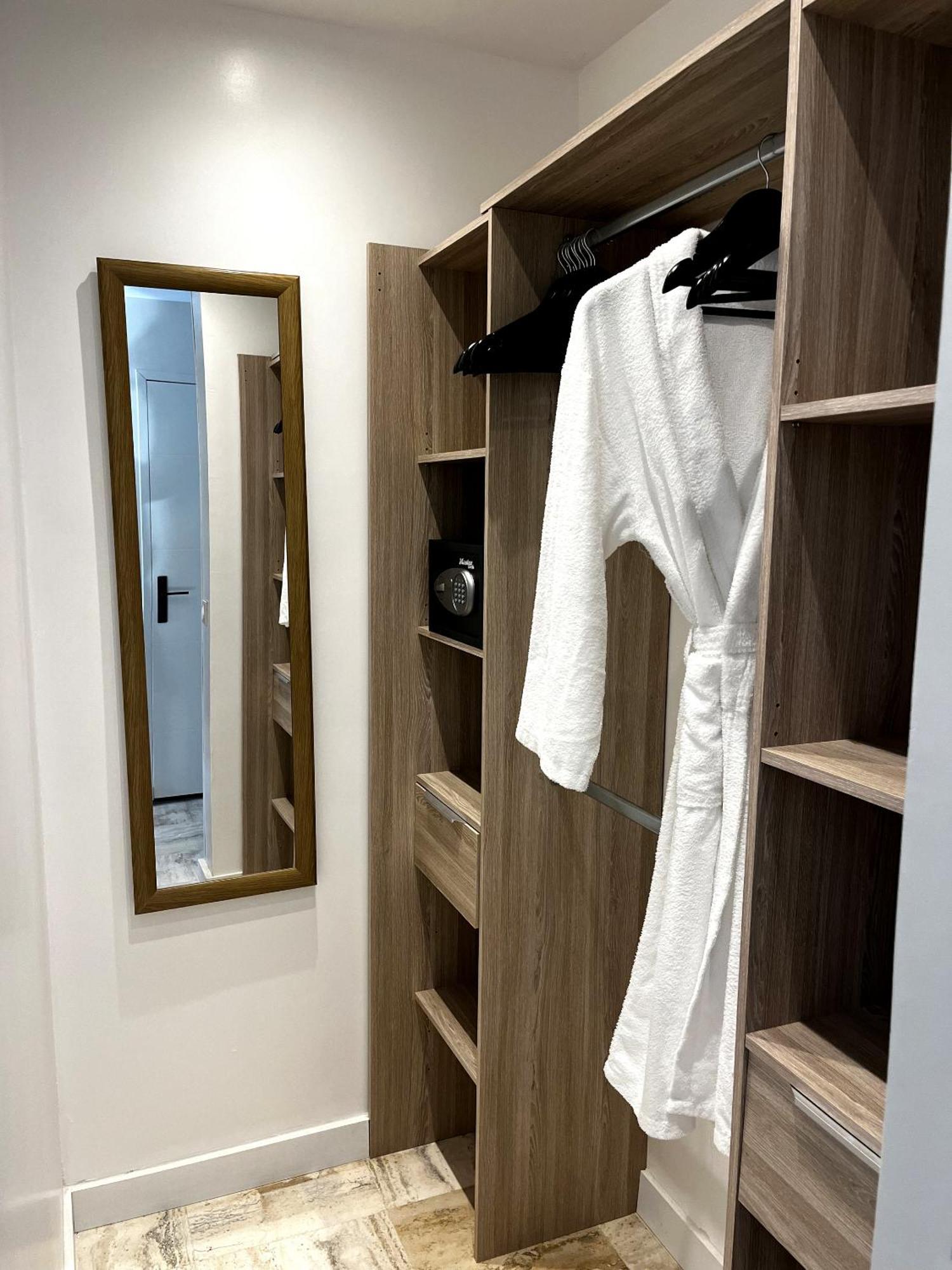 Pomme Cannelle Luxury Suites & Spa Orient Bay Cameră foto